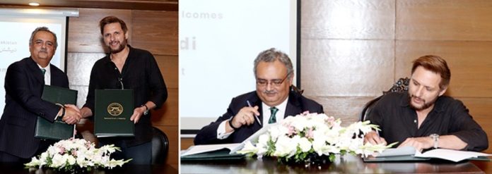 شاہد آفریدی نے نیشنل بینک میں اسپورٹس کنسلٹنٹ کی ذمہ داری سنبھال لی